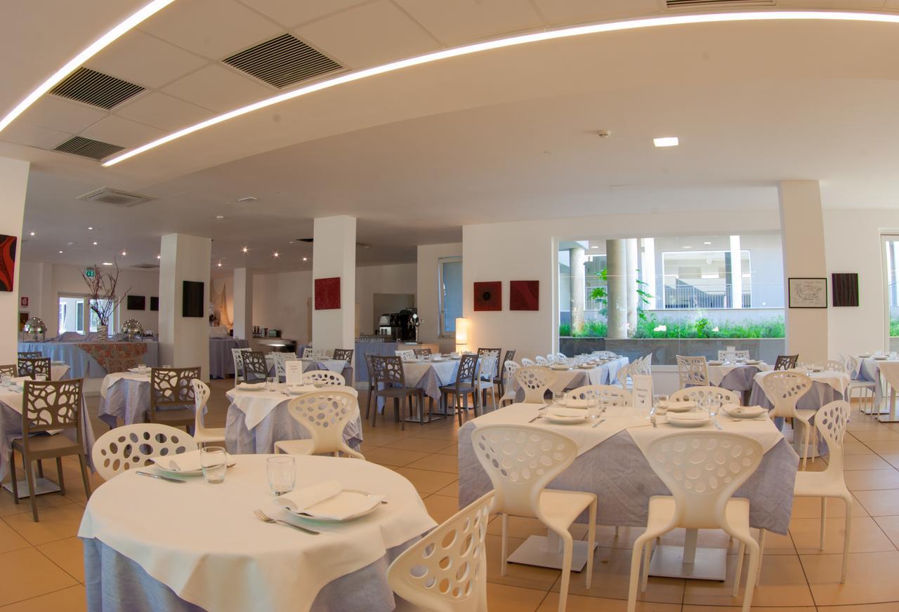 Hotel Futura Club Spiagge Bianche Fontane Bianche Exterior foto